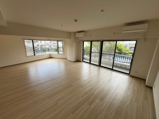 ステラ田中町の居間・リビング