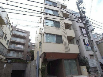 【外観】 | ラ・ヴィオレ東中野 | 鉄筋コンクリート造のがっちりとした建物。