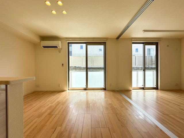 シャーメゾン ディオスファミリアの居間・リビング