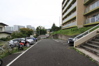 【駐車場】