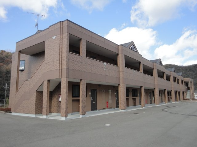 ＥＡＳＴ　１３５．２２の外観|外観写真（昼）