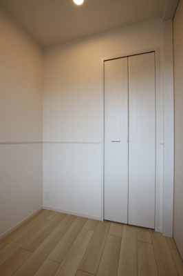 【洋室】 | エレガントオハナ