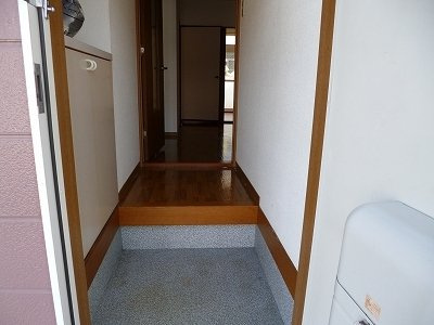 【玄関】 | プロムナード菖蒲Ⅱ | きれいな玄関です