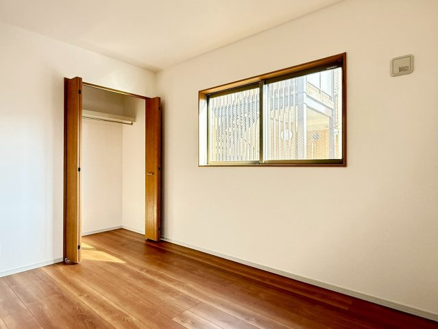 川越市南大塚4丁目　新築一戸建て　12号棟の洋室|広々とした洋室です