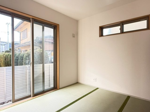 川越市南大塚4丁目　新築一戸建て　12号棟の和室|フローリングだけでなく、和室もあります