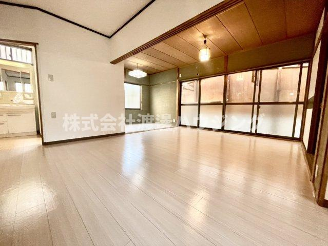 加美南5丁目平屋テラスの居間・リビング