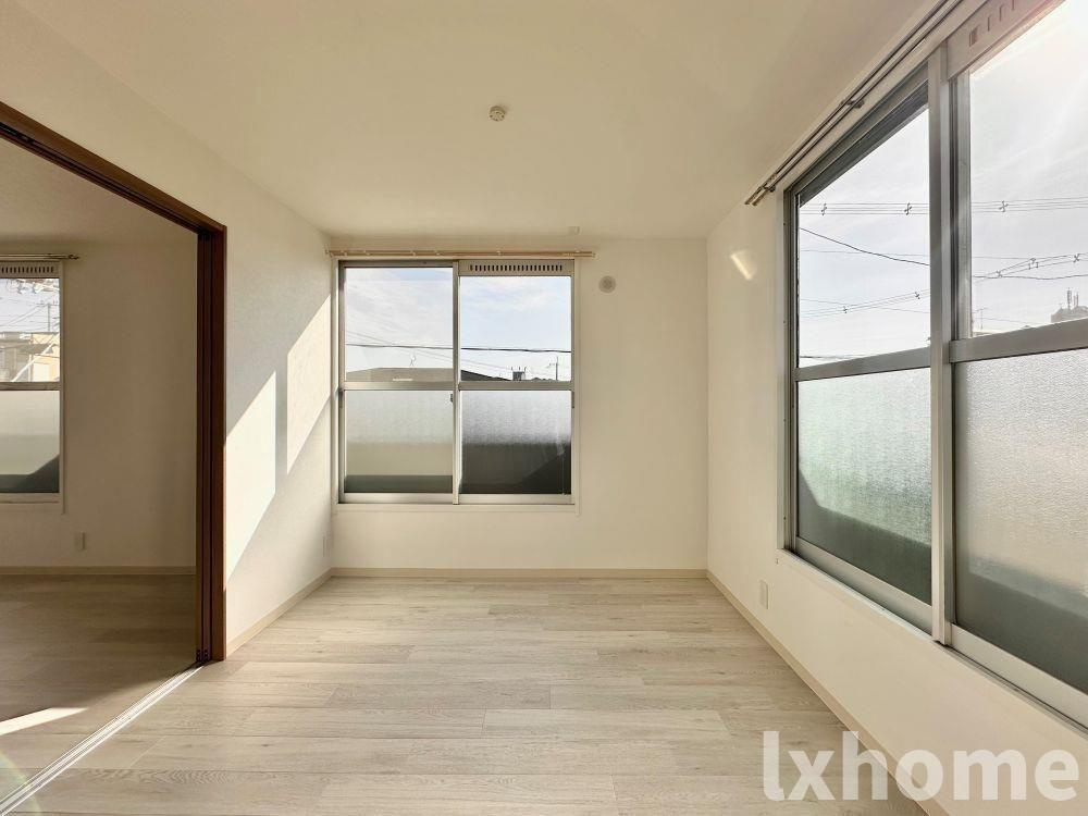 グリーンハイツＡ棟の内装|明るい室内です