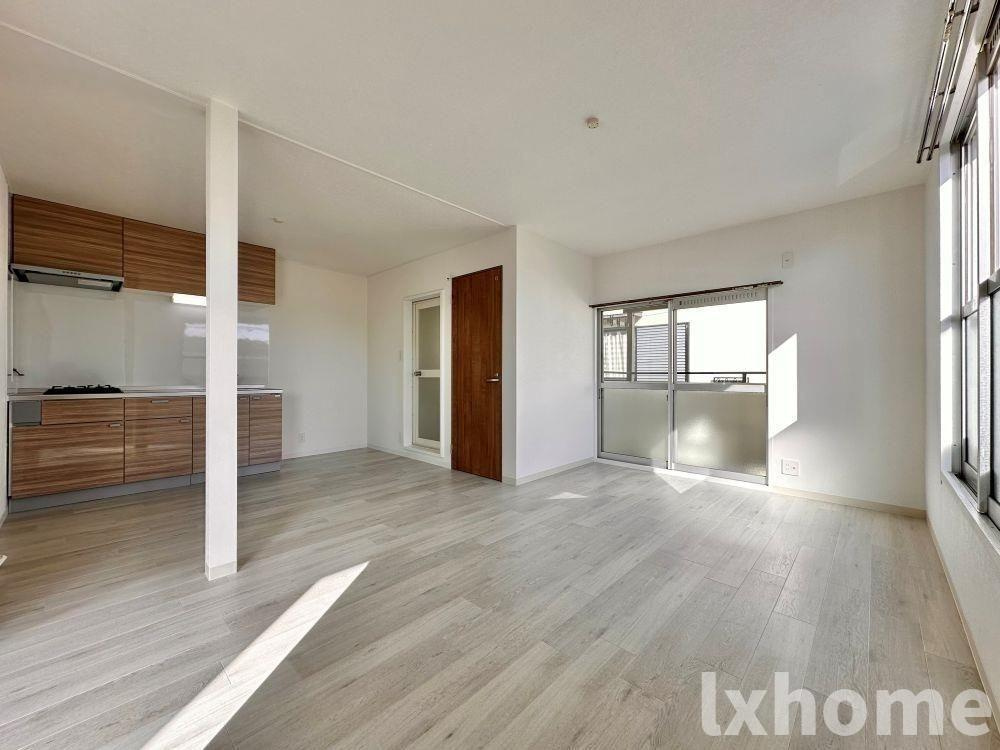 グリーンハイツＡ棟の居間・リビング|こちらの居間で趣味の時間をお楽しみください