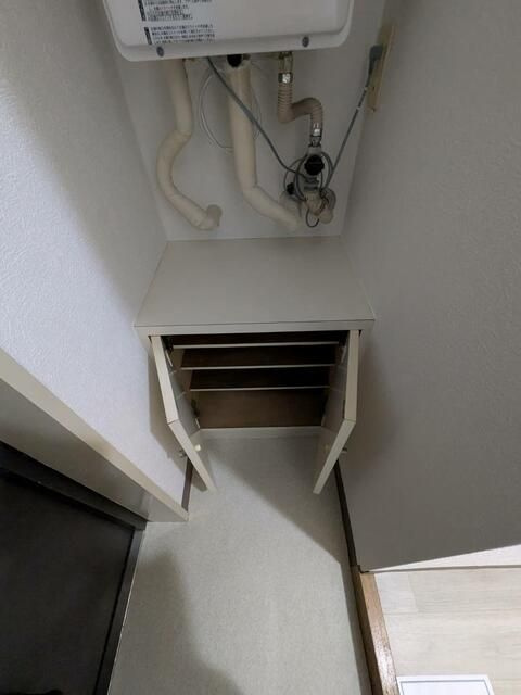 ライオンズプラザ三鷹の玄関