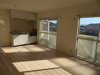 【居間・リビング】 | マウンテンビレッジ真木 B