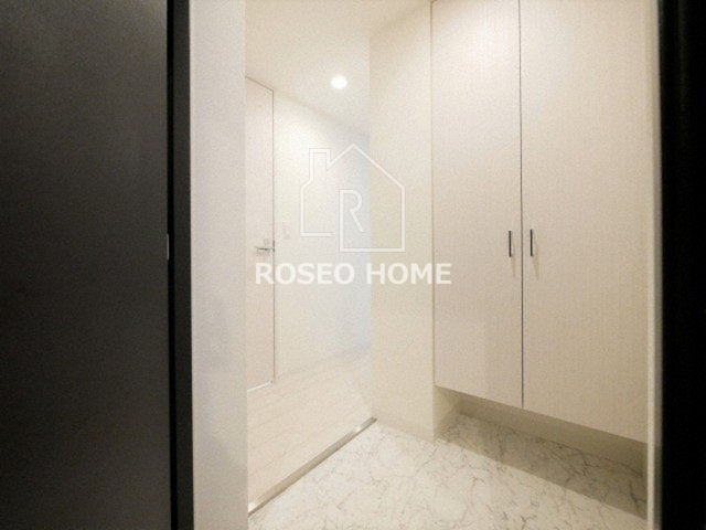 ファーストフィオーレ本町イーストⅡの玄関|同マンション別部屋：参考写真