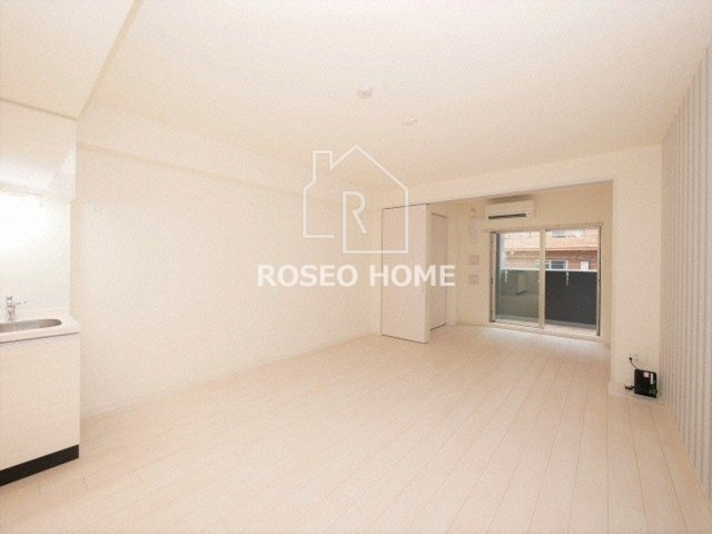 ファーストフィオーレ本町イーストⅡの居間・リビング|同マンション別部屋：参考写真