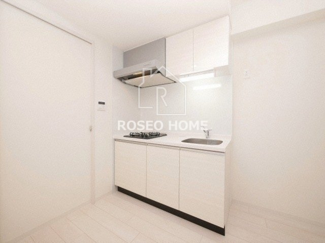 ファーストフィオーレ本町イーストⅡのキッチン|同マンション別部屋：参考写真