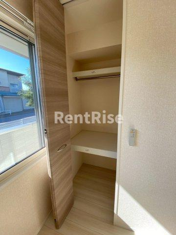 ヴィラ ウィステリアの収納|オートロック付エントランス