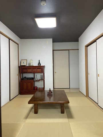 アルファガーデン持田の和室|落ち着いた雰囲気の7帖和室です。