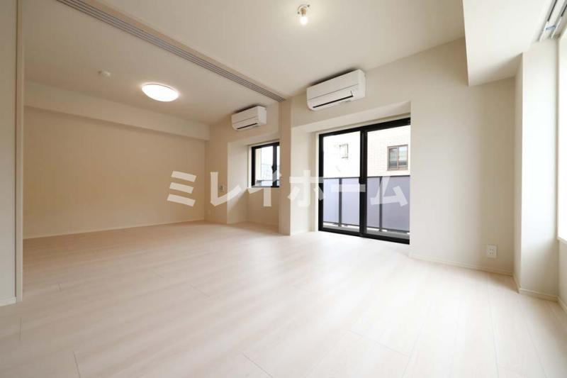 PREMIUM CUBE 大森 TROISの居間・リビング