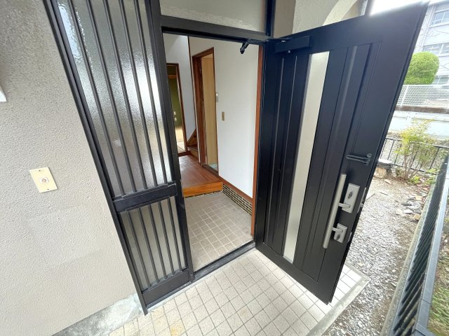 白鳥貸家のバルコニー