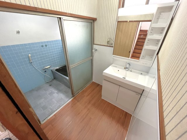 白鳥貸家のその他