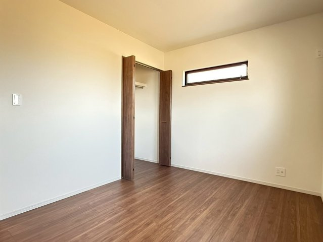 川越市南大塚4丁目　未入居一戸建て　17号棟の洋室|使い勝手のいい洋室です