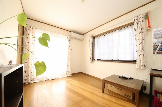 青毛１丁目中古戸建の洋室|2階洋室6.0帖