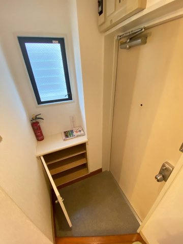 ＳＫマンションの玄関