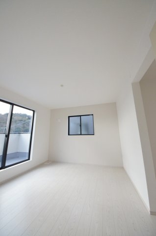 利松三丁目の洋室|全居室収納スペース有、お部屋が広く綺麗に使えます