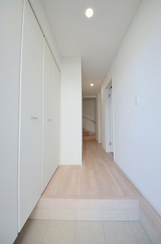 五日市中央五丁目の玄関|玄関には大容量の収納があります