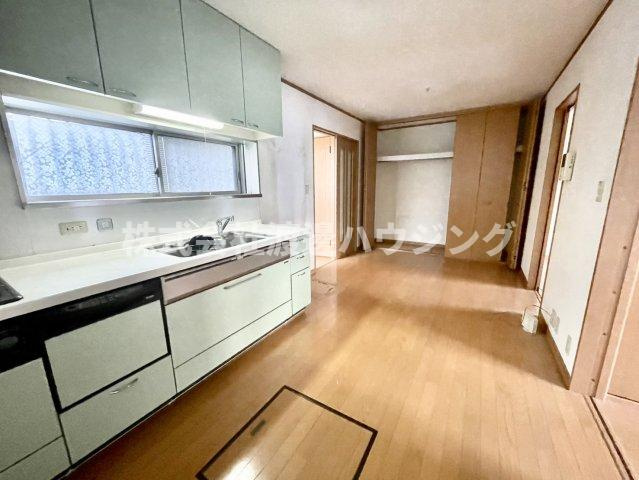 巽北1丁目貸家の居間・リビング