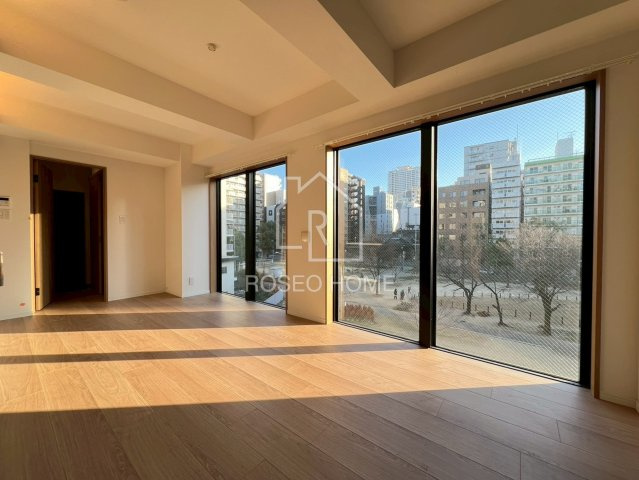 BRAVE天満橋の居間・リビング|同マンション別部屋：参考写真