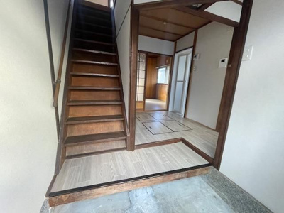 【玄関】 | 曽根南町２丁目テラスハウス