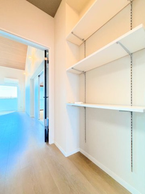 【収納】 | グリーンヒル鴨志田東 | ◆暮らし心地を大きく左右する収納を、適材適所に配置し使い勝手を考慮しました。空間を余すところなく有効利用した収納は生活空間をより上質なものにしてくれるでしょう。