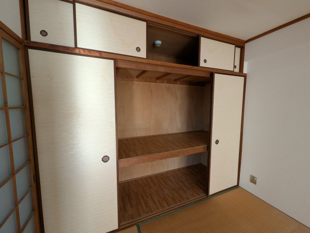ラカーサ上野西の収納