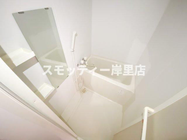 ティアラコート　イーストの浴室