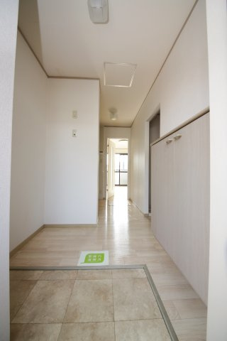 エスペランサ上池の玄関|別部屋同間取りのお写真となります。参考にご覧くださいませ。別部屋反転間取のお写真になります。参考にご覧くださいませ。