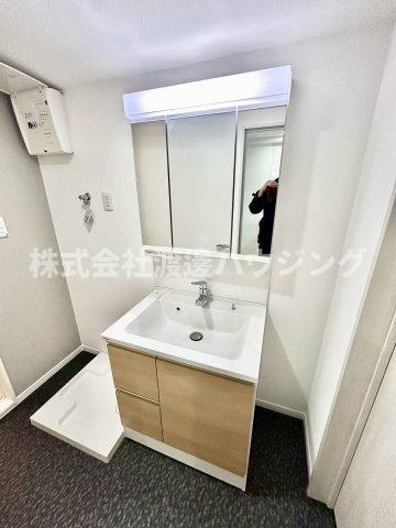 久々知3丁目一戸建の洗面所