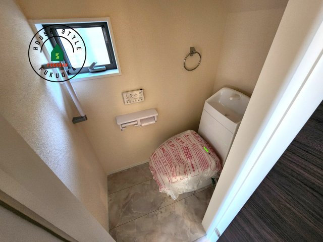 福岡市南区長住5丁目第2-3棟（3号棟）のトイレ|温水洗浄便座を完備しております。2ヶ所にトイレがあるのは朝の慌ただしい時間も安心です。