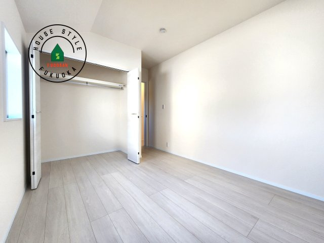 福岡市南区長住5丁目第2-3棟（3号棟）の洋室|採光良好な洋室は全居室、複層ガラスの遮熱効果と断熱効果で、一年中快適に過ごせます。