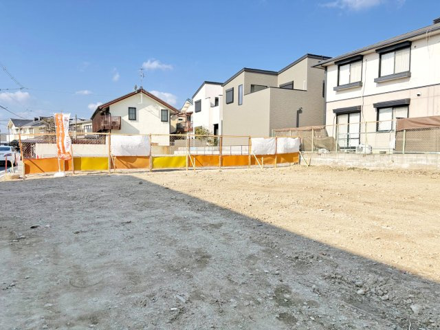 箕面市桜井1丁目建築条件無売土地の前面道路含む現地写真|現地で撮影した土地写真です。
