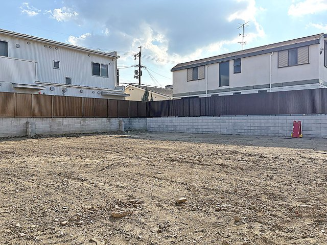 箕面市桜井1丁目建築条件無売土地の前面道路含む現地写真|現地で撮影した土地写真です。