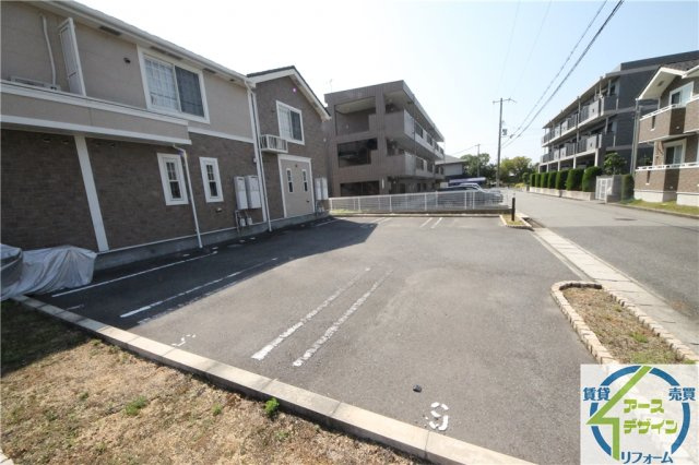 OMA永井の駐車場