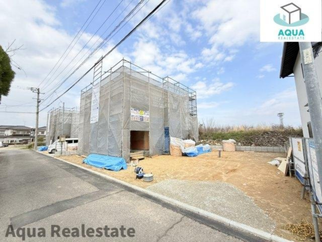 リーブルガーデン高松市円座町第九のキッチン|デザインが映えるカッコいいキッチン。洗練された空間が料理の魔法を演出し、毎日が特別なひとときへと変わります。ここで繰り広げられるクリエイティブな料理体験は、まさに感動の連続。