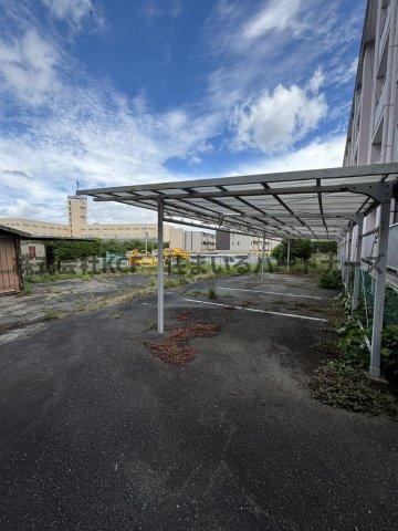 馬場ビルの駐車場
