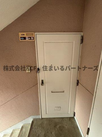 馬場ビルの玄関
