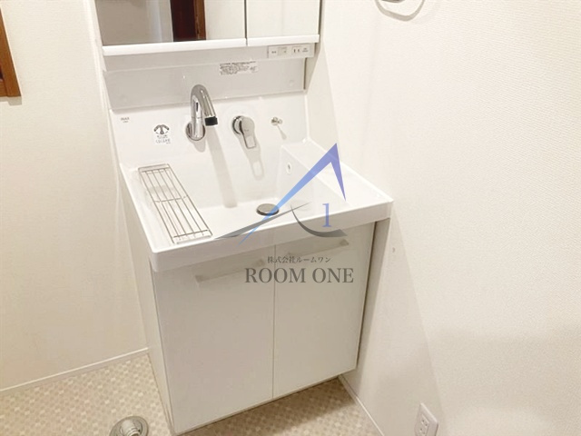 グランピア蒲田の洗面所|独立洗面台です。