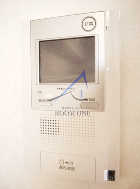 ルーブル大鳥居五番館のセキュリティ|モニター付きインターホンです。