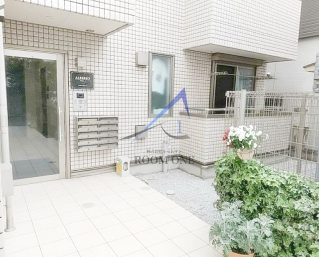 アルビレオのエントランス|エントランスです。