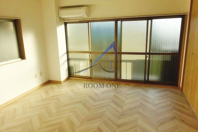 京浜マンションの居間・リビング|洋室のお部屋です。