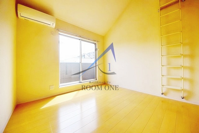 Ｌｅｓ　Ａｉｌｅｓ　Ⅵ　（レ・ゼール６）の居間・リビング|洋室のお部屋です。