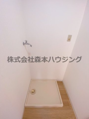 【設備】 | 　ウエストプラザ | 室内洗濯機置き場です