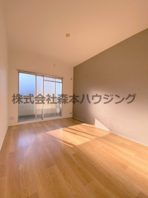 【洋室】 | 　ウエストプラザ | ゆったりした洋室です